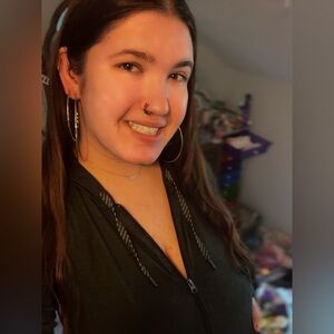 Meet your Posher, Mikala